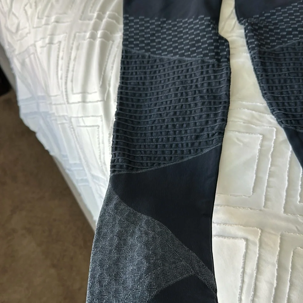 Spanx Blue Leggins - Picture 3 of 5